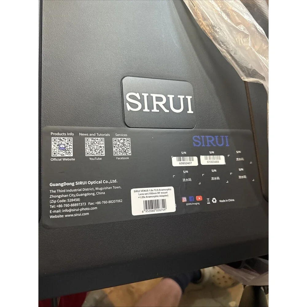 SIRUI 100mm T2.9 1.6X Full-Frame Anamorphic Lens RF MOUNT WITH TRAVEL CASE